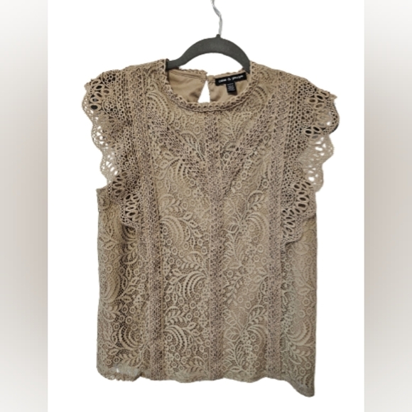 Cable & Gauge Nude Color Lace Top with Cap Sleeve Women's Size Medium - Picture 1 of 9